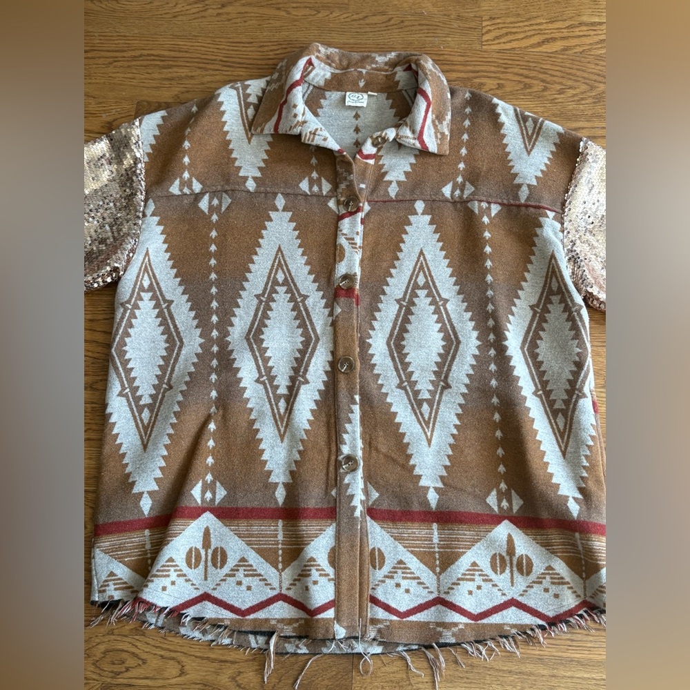 Grace & Emma Womens Tan, Rust & Cream Aztec Print w/ Gold Sequin Sleeves Shacket